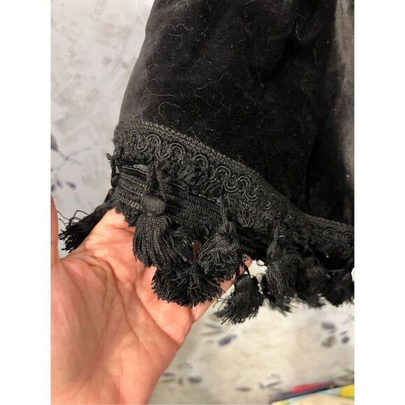 Elebini Cape  - Picture 4 of 6